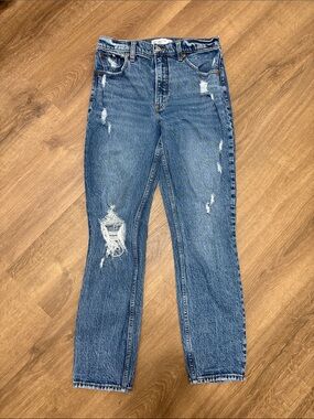 Abercrombie & Fitch Women’s Distressed The Skinny High Rise Size 6 Regular or 28